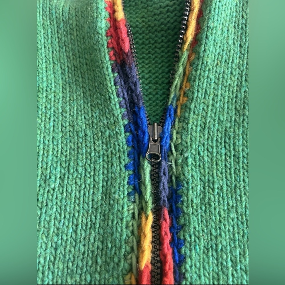 1990s Chunky Green Wool Hand Knit Cardigan Zip Up Large Pointed Hood Equador - Picture 15 of 15